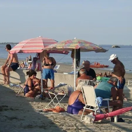 Ferienwohnung Fuer 6 Personen Ca 48 Qm In Lido Delle Nazioni, Adriakueste Italien Podelta Apartamento *